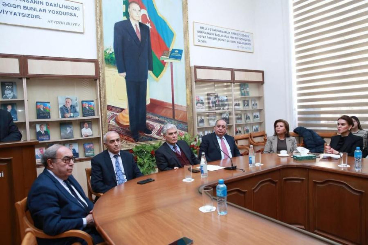 Vilayət Quliyevin yeni kitabının təqdimat mərasimi keçirildi 