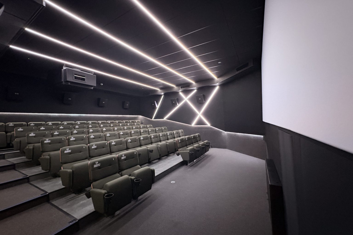 100 illik tarixə malik kinoteatr yenidən qapılarını açdı: 20 illik sükut pozuldu 