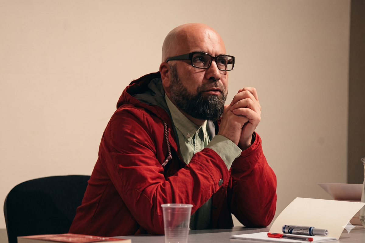 Qəbiristanlıqda – Seymur Baycanın hekayəsi 