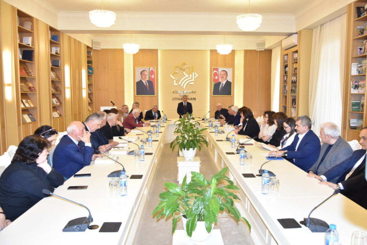 Milli Kitabxanada təqdimat - “Gizli “Dədə Qorqud” yeni mənalar axtarışında” 