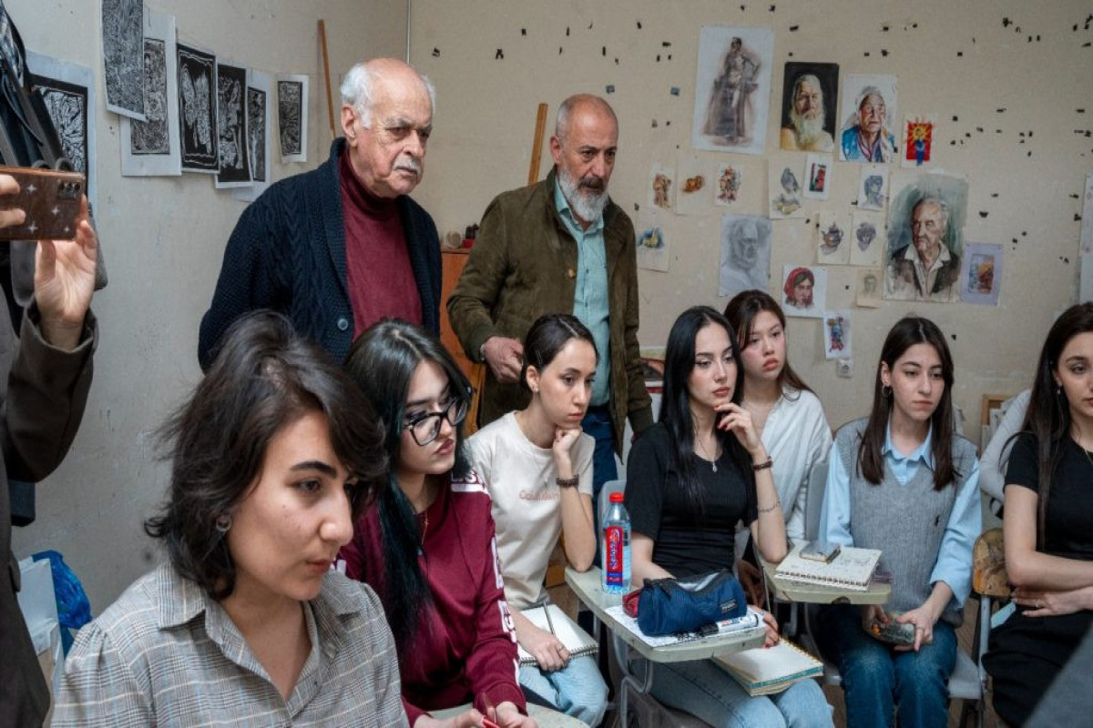 "İncə xətlər, dərin düşüncələr..."  - Özbək professorun ustad dərsindən qeydlər 