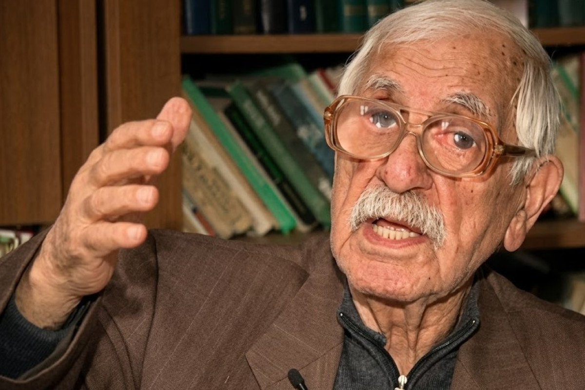 "Yenə durur gözlərimin önündə Təbriz..." - Balaş Azəroğlu  