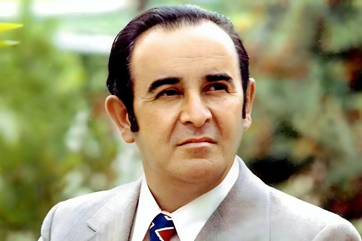 "Sən gəlməz oldun"  mahnısı əslində, kimə həsr olunub?