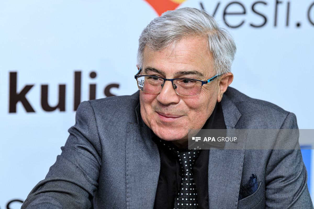 "Qoy bura tökdüyün zibil, ölənlərinin ehsanı olsun!" - Həmid Herisçinin yeni şeirləri 