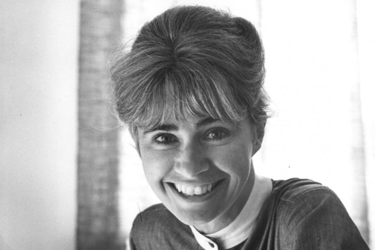 "Dünya qaydasındadır: Ölənlər — altda, yaşayanlar — üstdə..." - Anne Hebert 