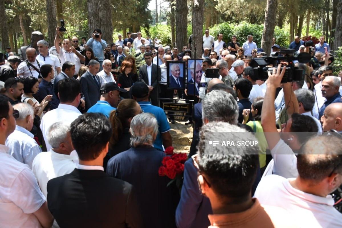 Xalq şairi Nəriman Həsənzadə I Fəxri xiyabanda dəfn edildi 