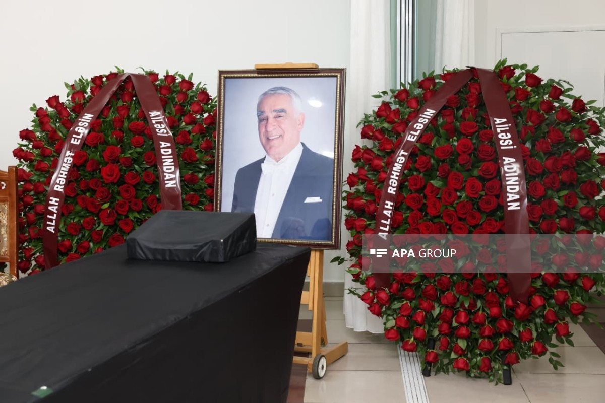 Şair Çingiz Əlioğlu “Qurd qapısı” qəbiristanlığında dəfn edildi 