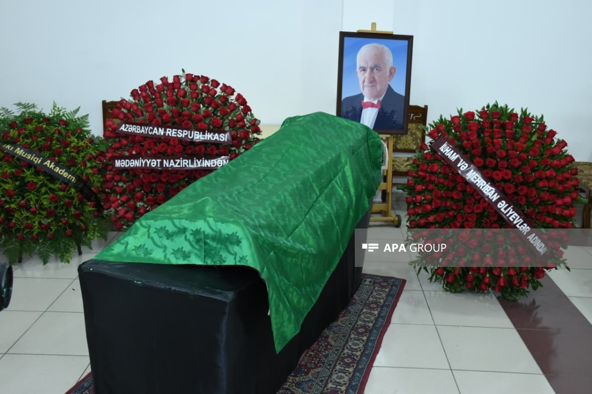 Prezident İlham Əliyev və Mehriban Əliyeva Xalq artisti Tofiq Bakıxanovun vida mərasiminə əklil göndərdi 