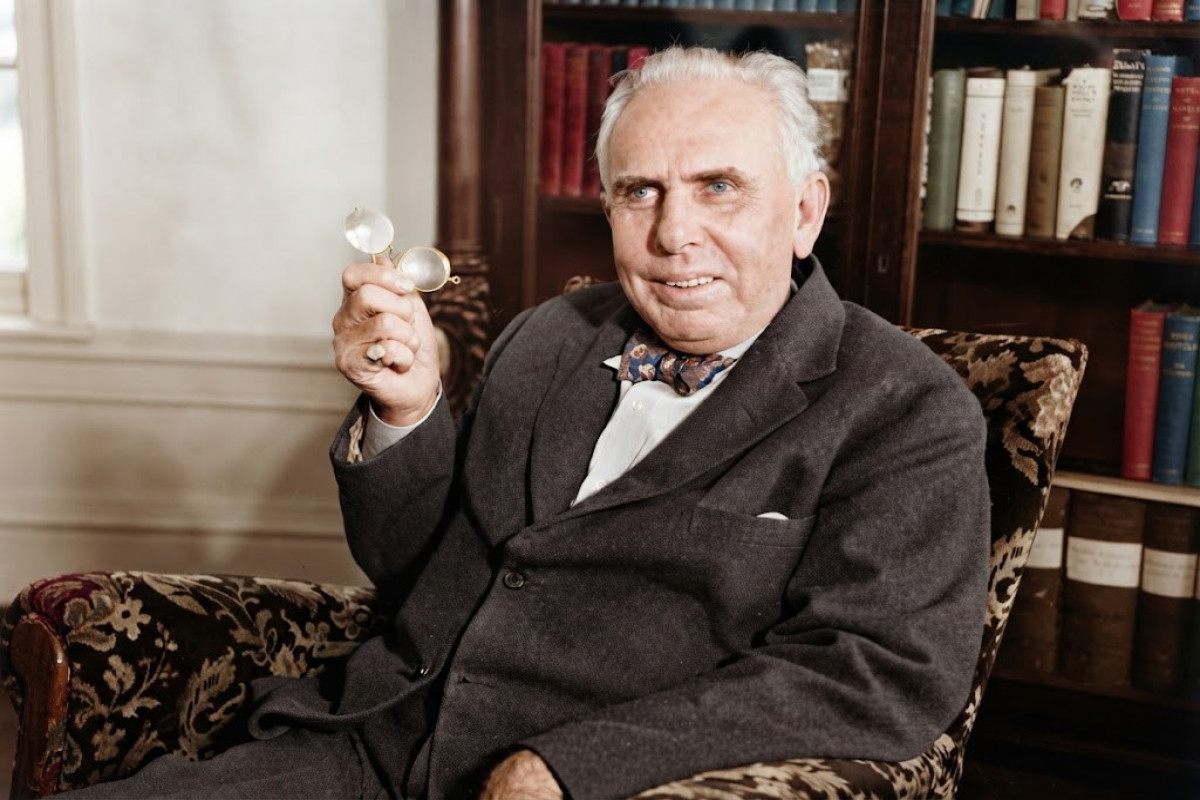 "Heç nə sübut olunmayıbsa, hər şeyə icazə verilir..." - Teodor Drayzerdən sitatlar  