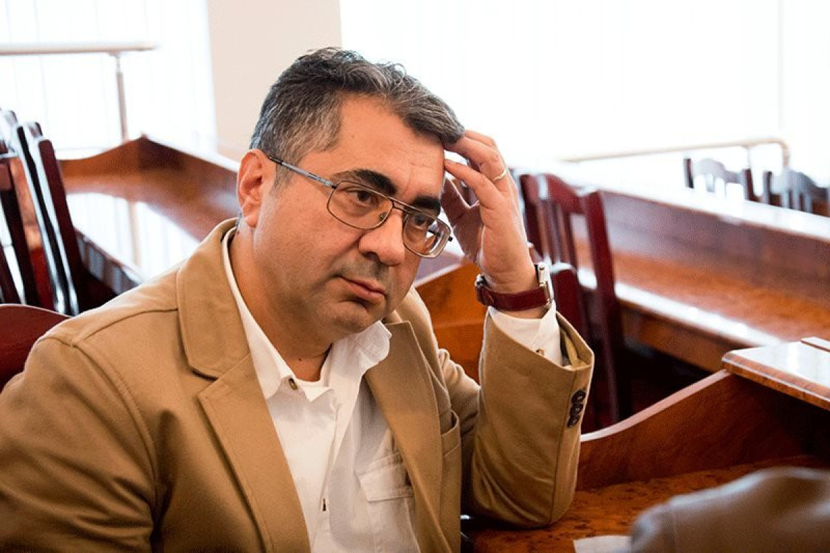 "Zamanı kuryer çantasında daşıyan adam..." - Əli Şirin Şükürlünün şeirləri 
