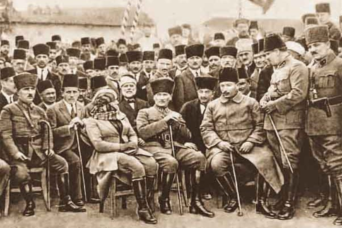 30 avqust Türkiyənin Zəfər Bayramı  günüdür.