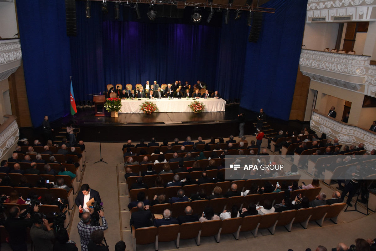 Yazıçılar Birliyinin növbəti qurultayının tarixi məlum oldu 