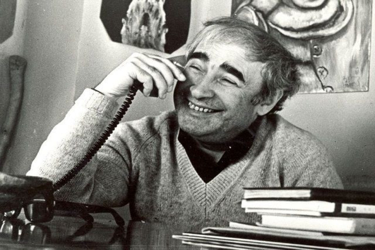 Şəhərdə qırğı nə gəzir axı?! - Nodar Dumbadzenin hekayəsi 