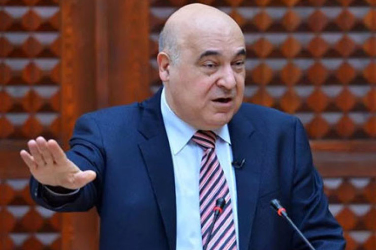 Çingiz Abdullayev: "Alçalaraq pul istəyirik" 