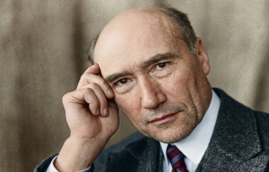 Həyat yoldaşı Andre...