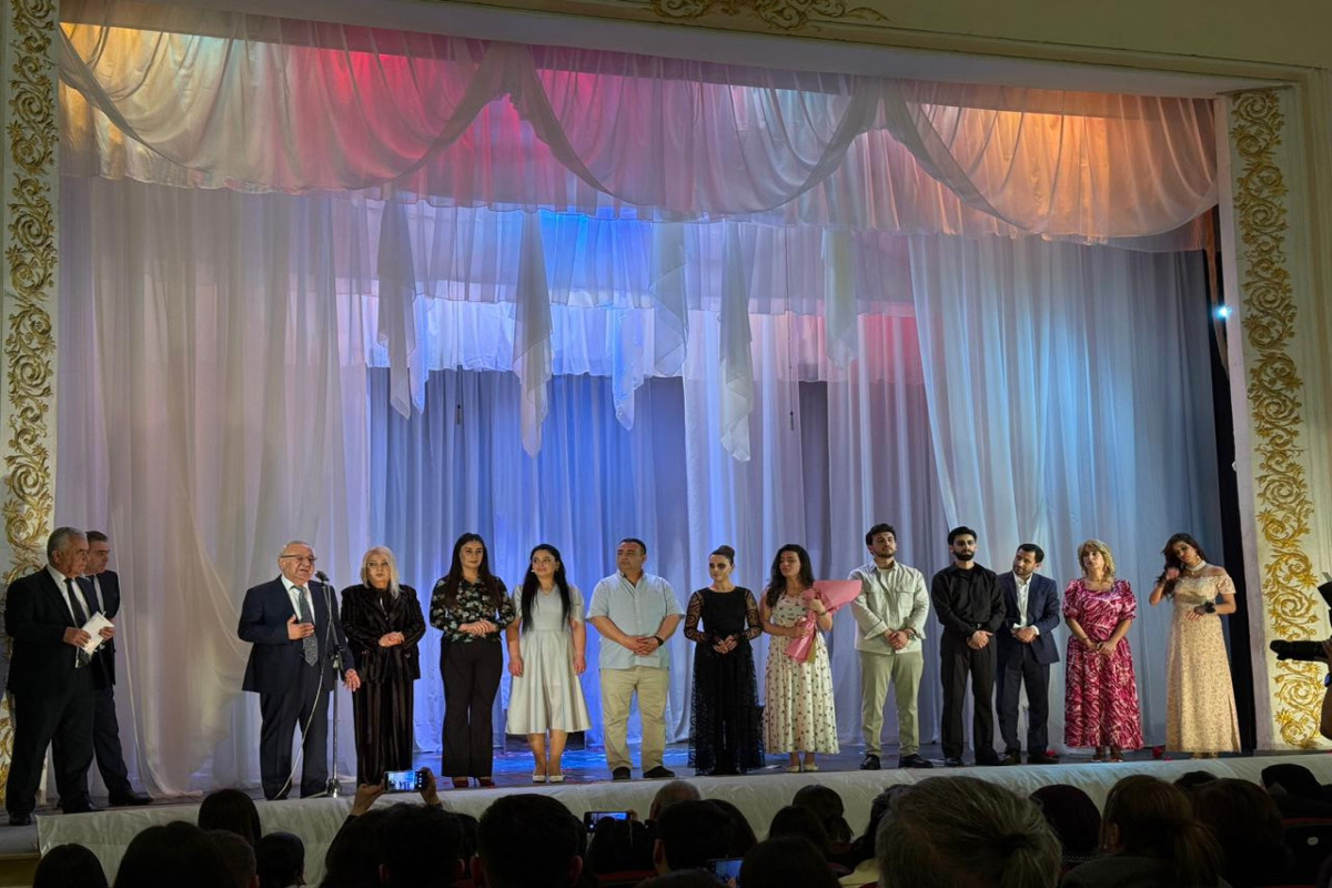 Lənkəran səhnəsində "daxili mən"lə üzləşmə - "Gəlinlik paltarı" tamaşasının premyerasından təəssüratlar   