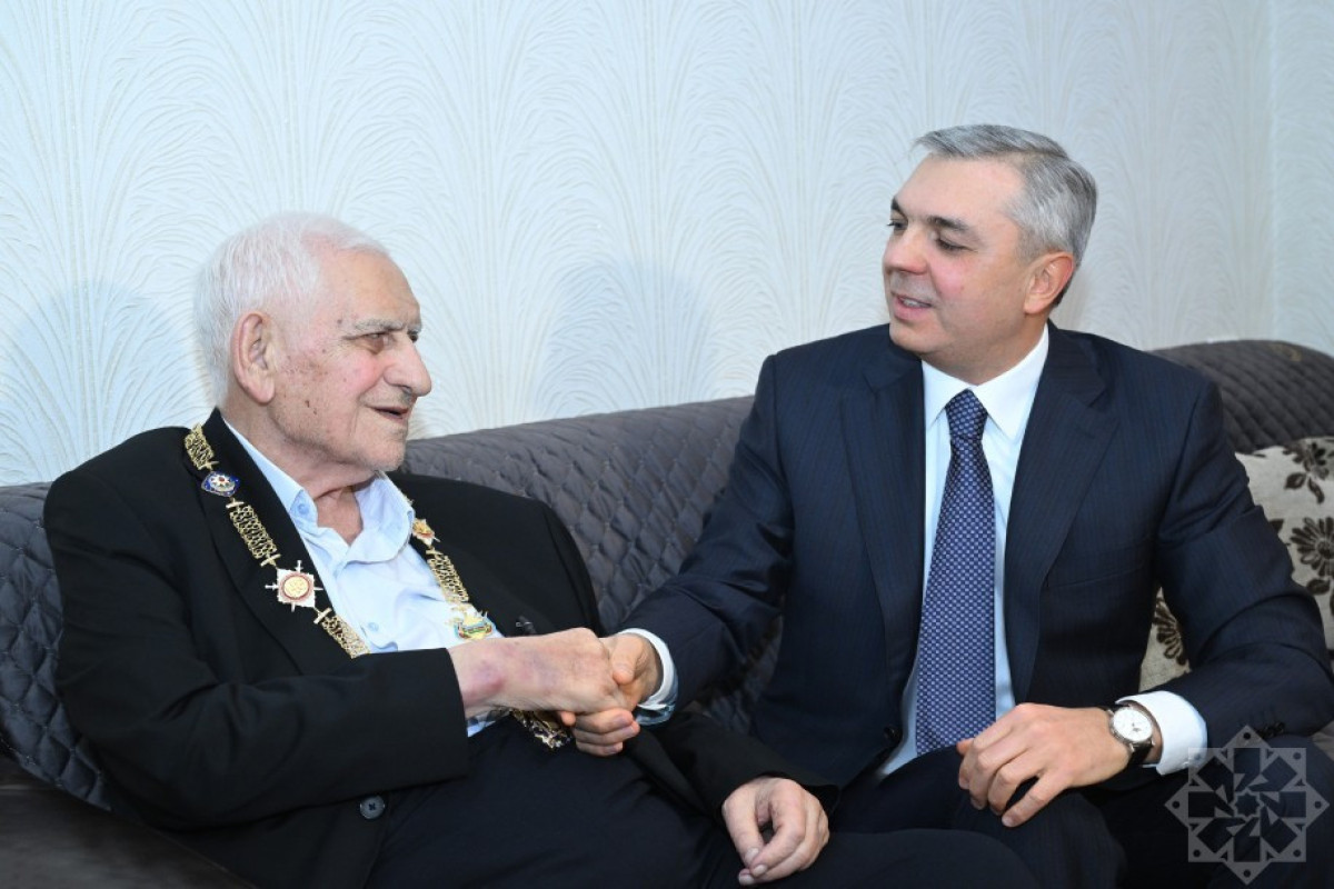 Samir Nuriyev Nəriman Həsənzadəyə “Heydər Əliyev” ordenini təqdim etdi 