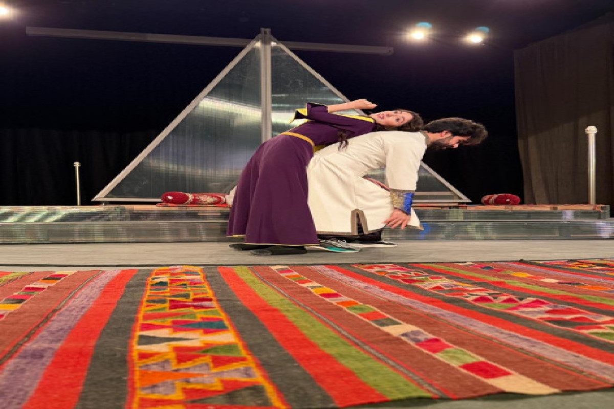 İrəvan Dövlət Azərbaycan Dram Teatrında yeni tamaşanın məşqləri davam edir