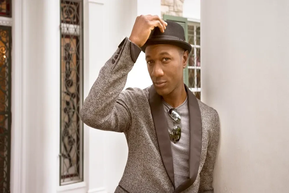 Öz söylədiyim yalanlara inandım... - Günün mahnısı