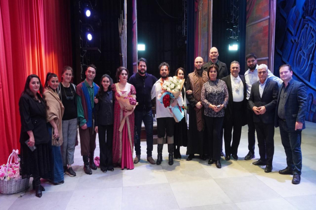 “Toska"  operası nümayiş olundu