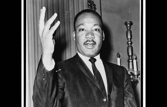 İnsanı alçaldan hər...