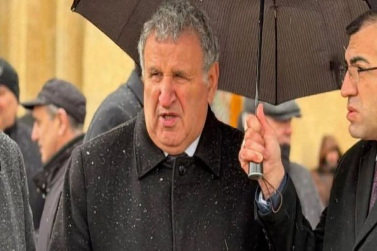 "Hər çətir yeni vəzifə sınağıdır" - İsa Həbibbəylinin "Çətir" əhvalatı niyə bu qədər müzakirə olundu? 