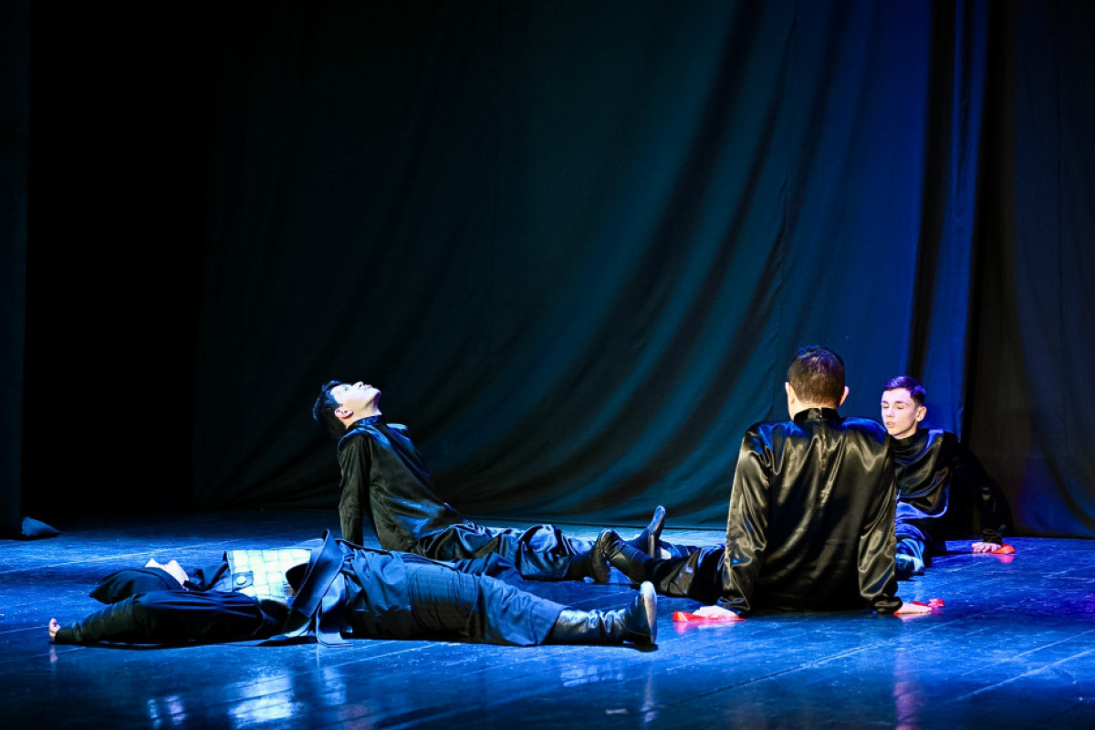 İnklüziv və autizm spektrində olan uşaqların iştirakı ilə səhnə əsəri nümayiş etdirildi 