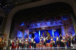 Azərbaycanda dövlət teatrlarında baş rejissor ştatı ləğv edildi 