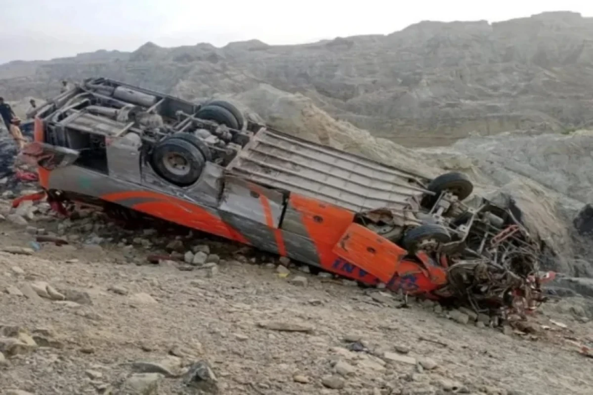 12 aktyor qəzada həlak oldu  