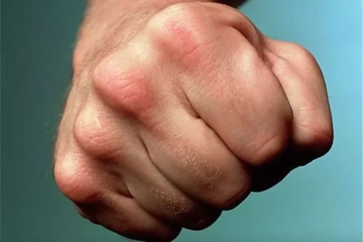 Bakıda Xalq artistinin oğlunu  döyən saxlanıldı