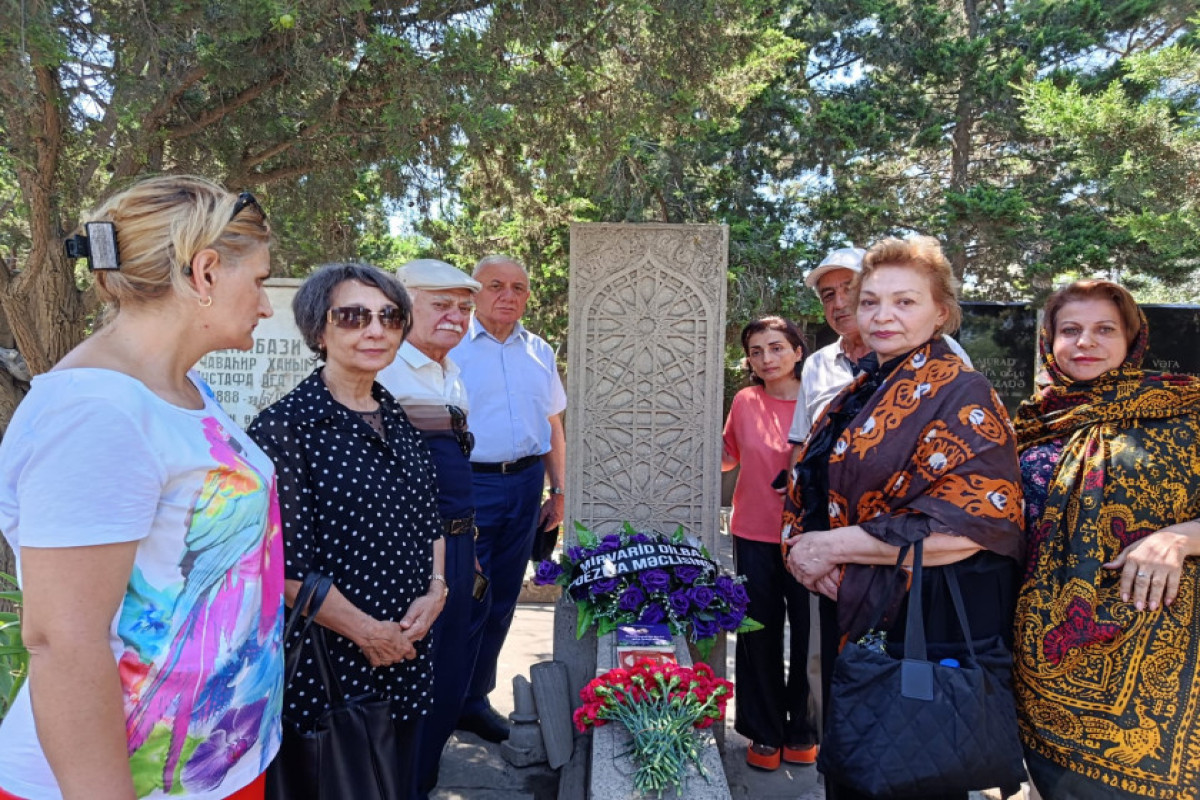 Xalq şairi Mirvarid Dilbazinin xatirəsi anıldı 