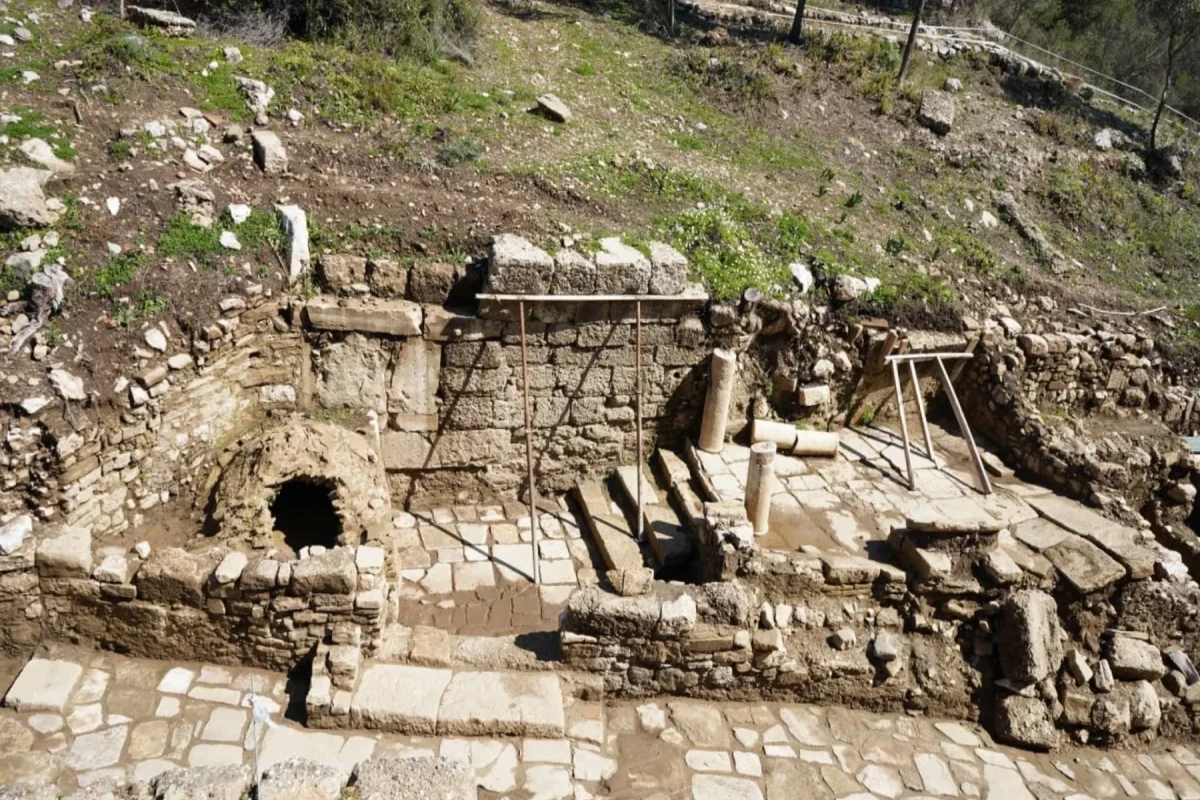 Tarixi kəşf: 2000 illik Teatr küçəsi tapıldı 