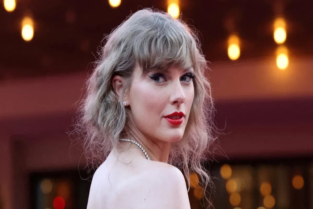 Teylor Svift "Oyuncaqların hekayəsi" seriyasının yeni filminə mahnı həsr etdi 