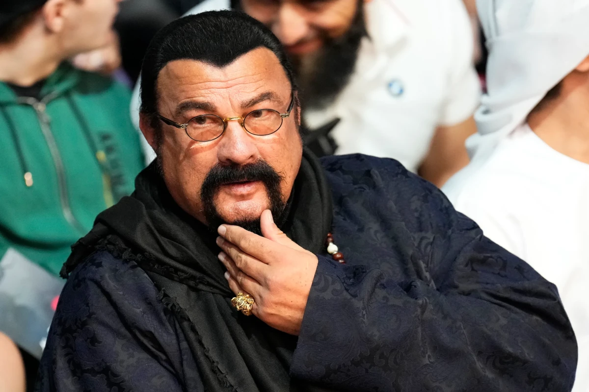 Stiven Siqal Hollivudu tənqid etdi 