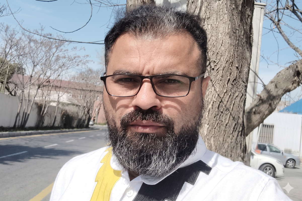 Mən öz həbsxanamı çəhrayıya boyadım... - Əsəd Qaraqaplanın yeni şeirləri 