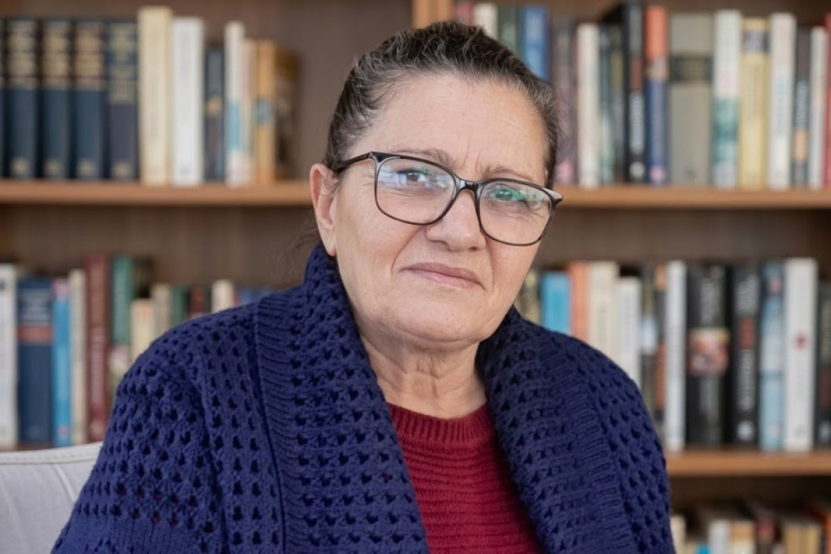 "Göylərin üzünün suyu tökülür..." - Gülbacı Nağdalıyevanın şeirləri  