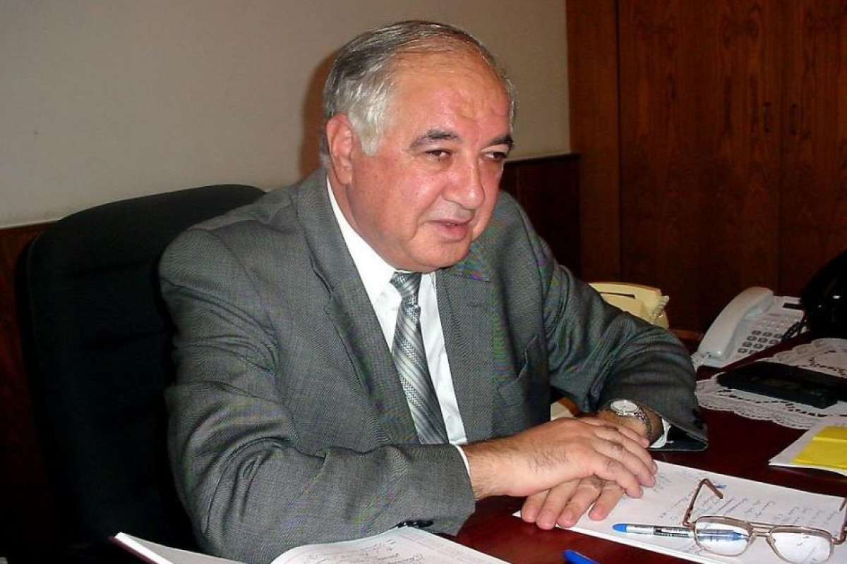 "Hamıdan çox ürəyimə ərk etmişəm..." - Hidayət Orucovun şeirləri 