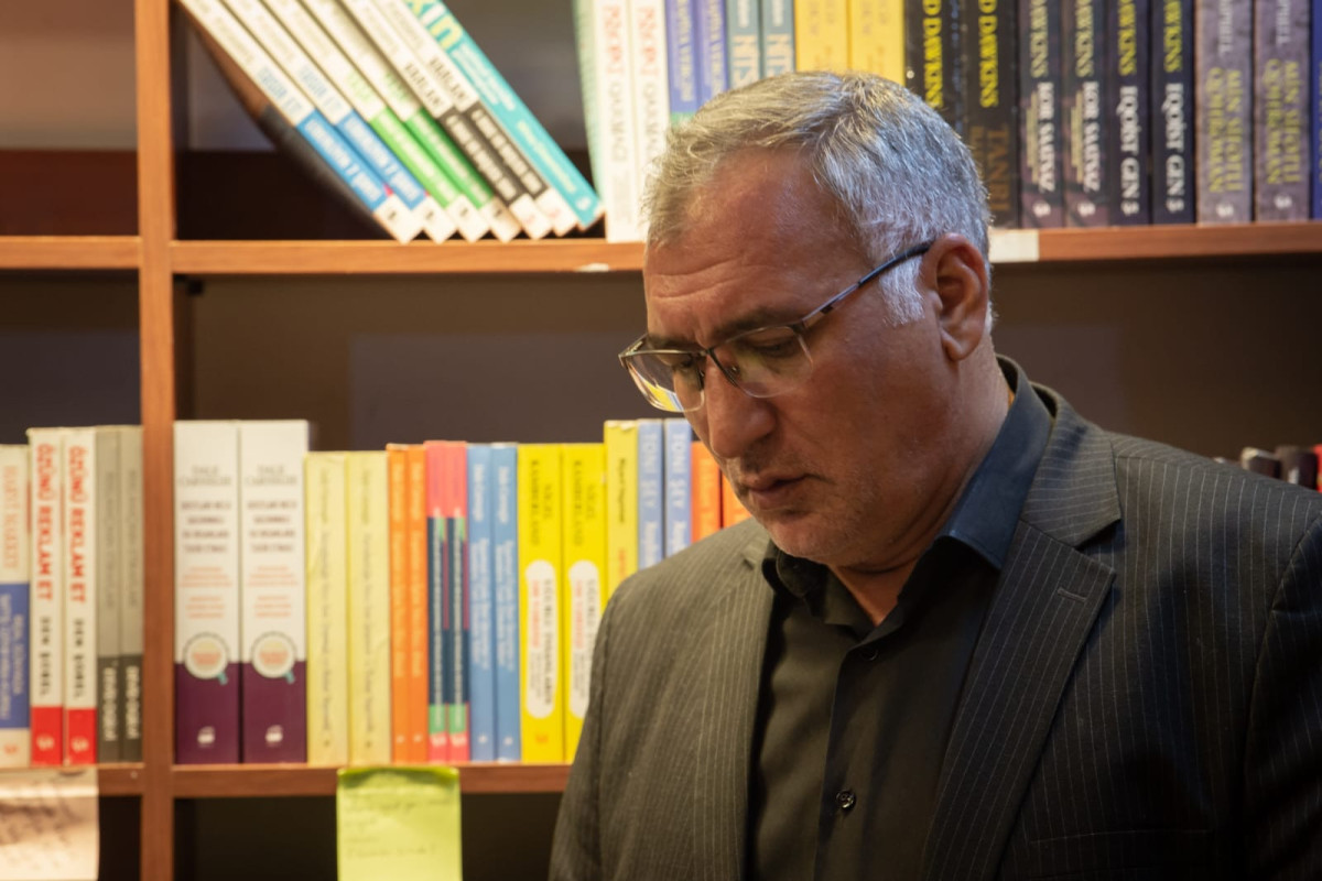 Şərif Ağayar:  "Bu romanı yazmaq məni ölümdən qurtardı” - Müsahibə 