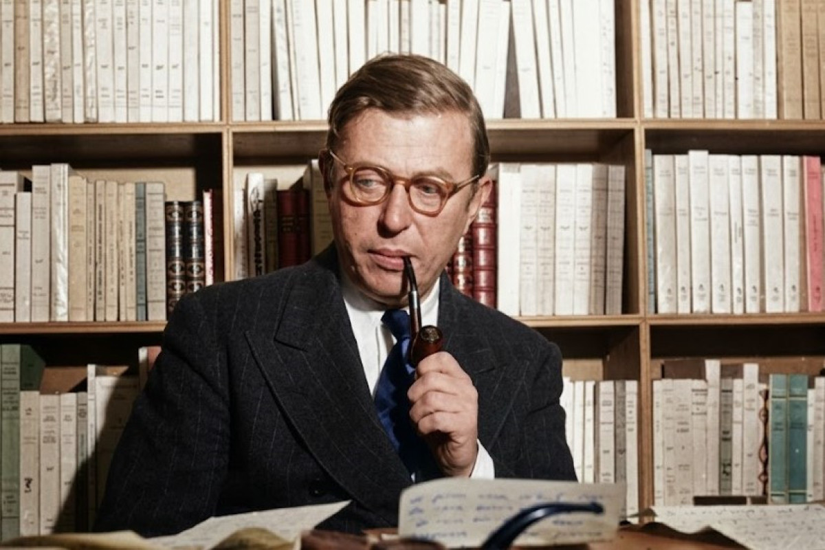 "Ehtirasla sevdiyim dəqiqə artıq ötüb keçir..." - Jan Pol Sartrın "Ürəkbulanma" romanından bir hissə  