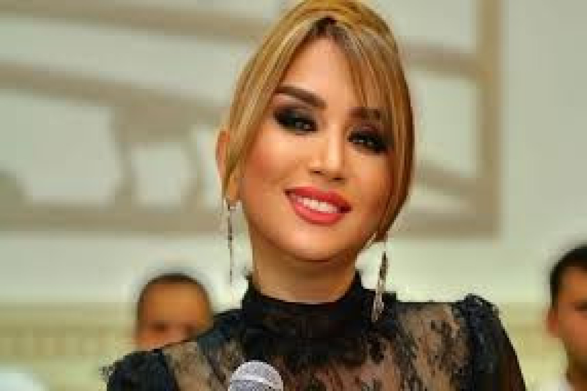 "Bütün janrlarda rahatlıqla ifa edə bilərəm” - Elnarə Abdullayeva 