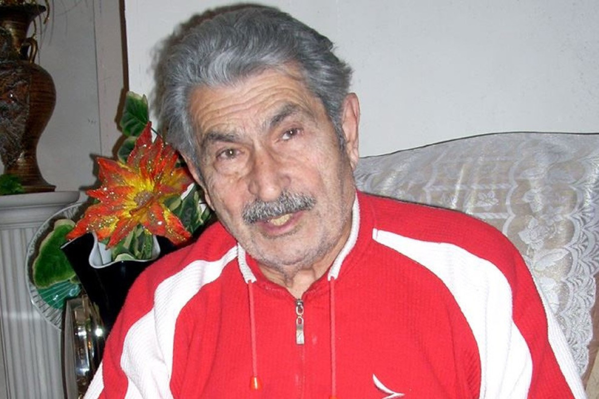 Dözümlü xalqıma heykəl qoyulsun - Söhrab Tahir 