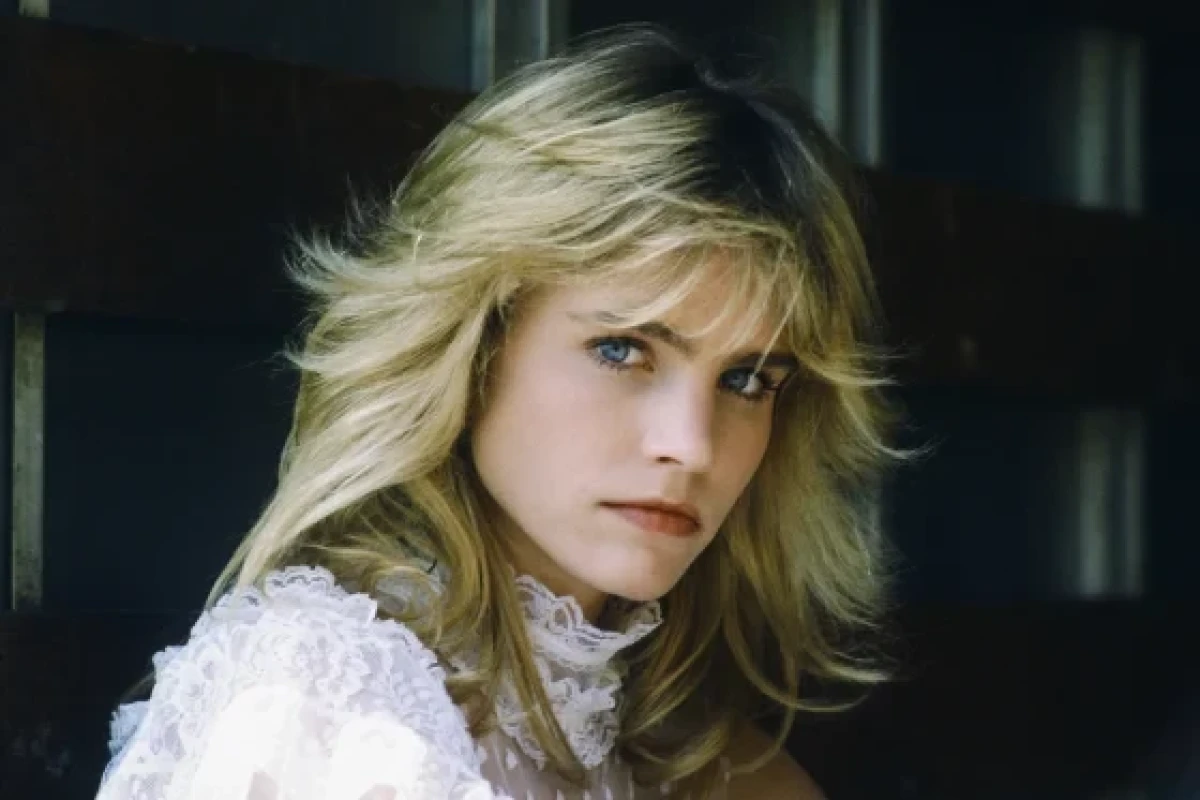 Məşhur aktrisa vəfat etdi 