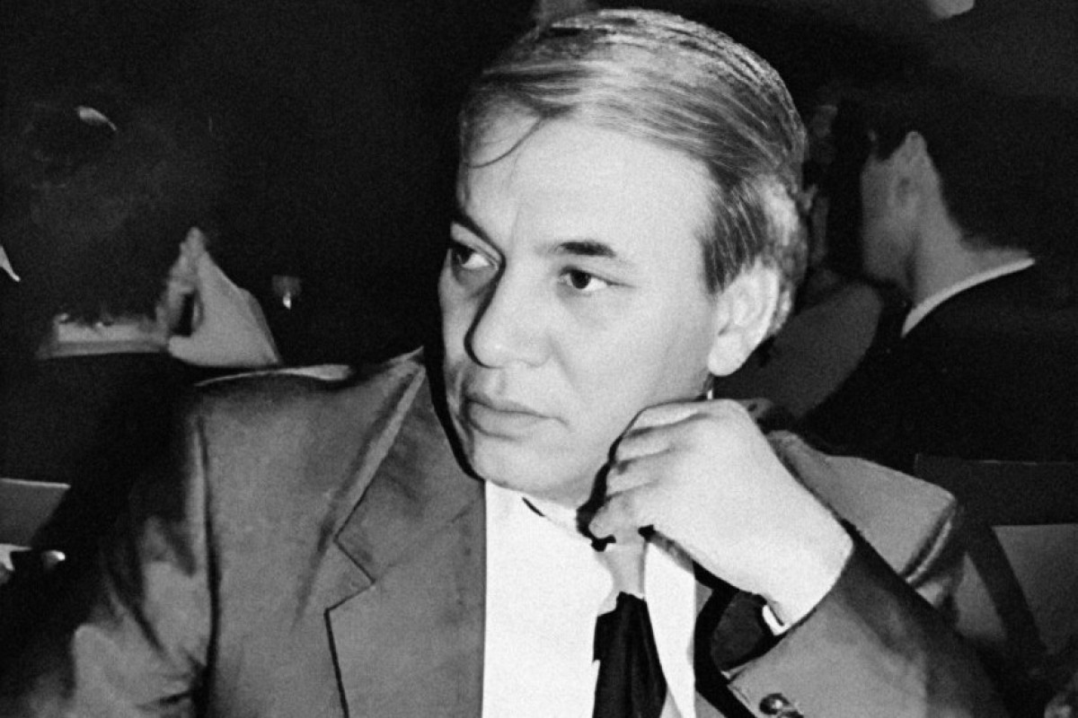 Gözlərimə doldurmuşam yağışı... - Nüsrət Kəsəmənli 