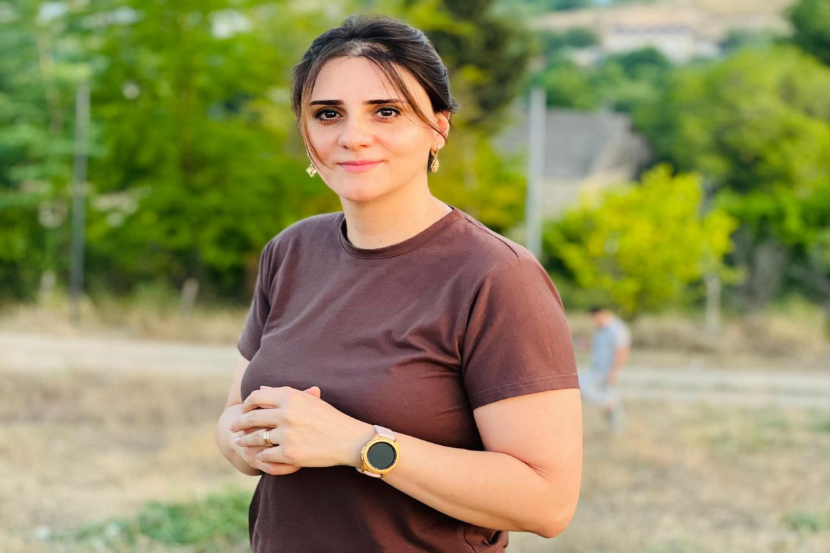 Bir gecəlik əlimdi kürəyin üstdən keçən...- Sevinc Yunuslunun yeni şeirləri 