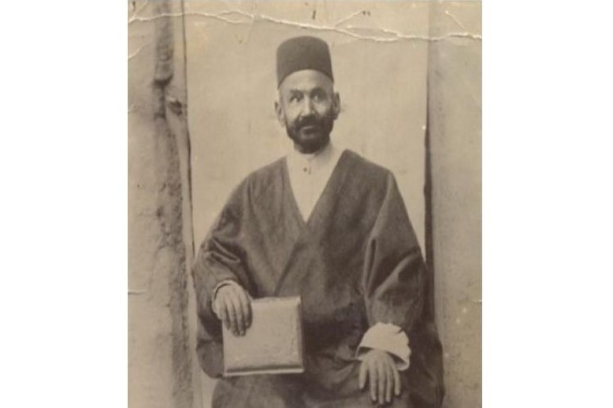 "Necə gedib yatacaqsan evində rahətlə?" - Mirzə Əli Möcüzün şeirlərini niyə  çap etmirdilər?  