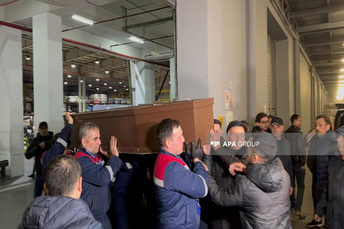 Xalq artisti Rasim Balayevin cənazəsi İstanbuldan Bakıya gətirildi 