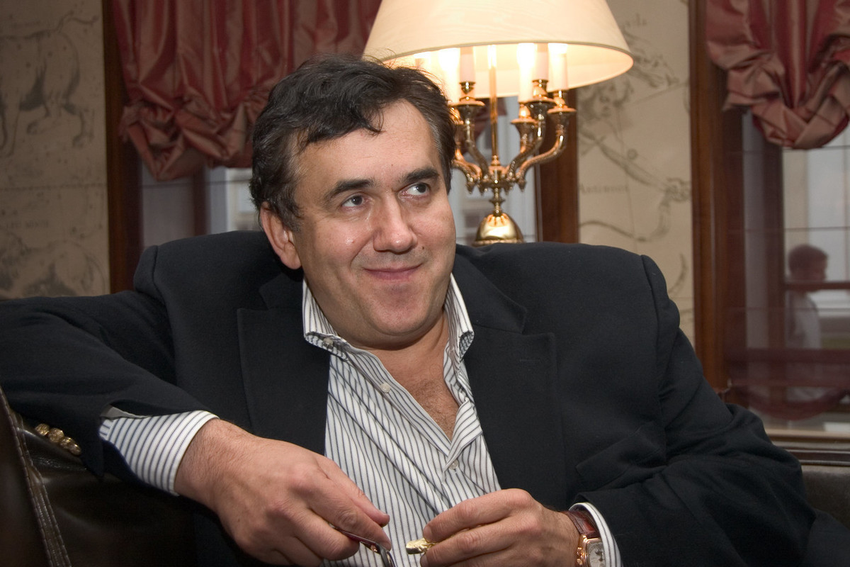 Aktyor: "Onun şeirlərini Puşkinin şeirlərindən daha çox bilirlər" 