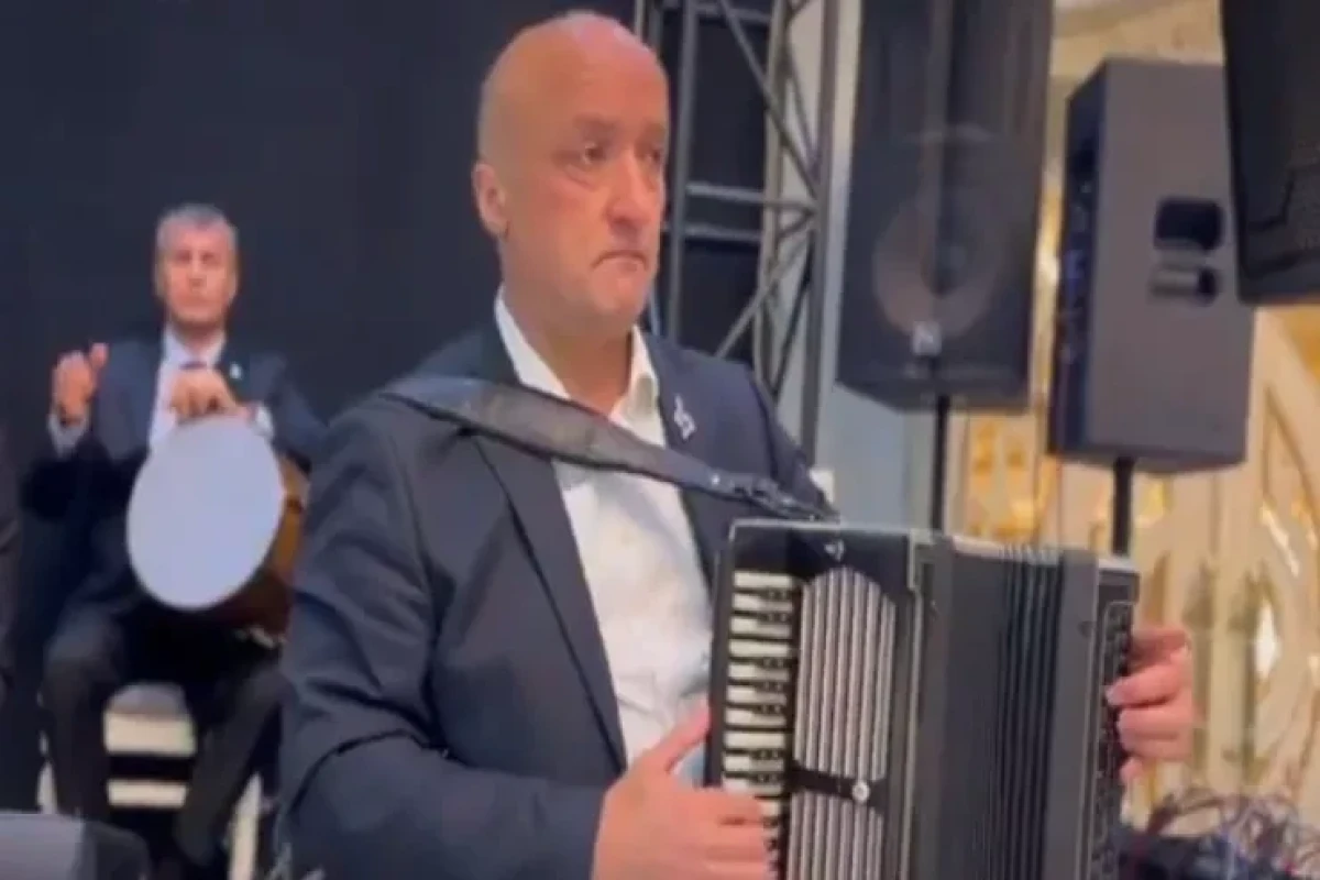 Tanınmış qarmon ifaçısı vəfat etdi 