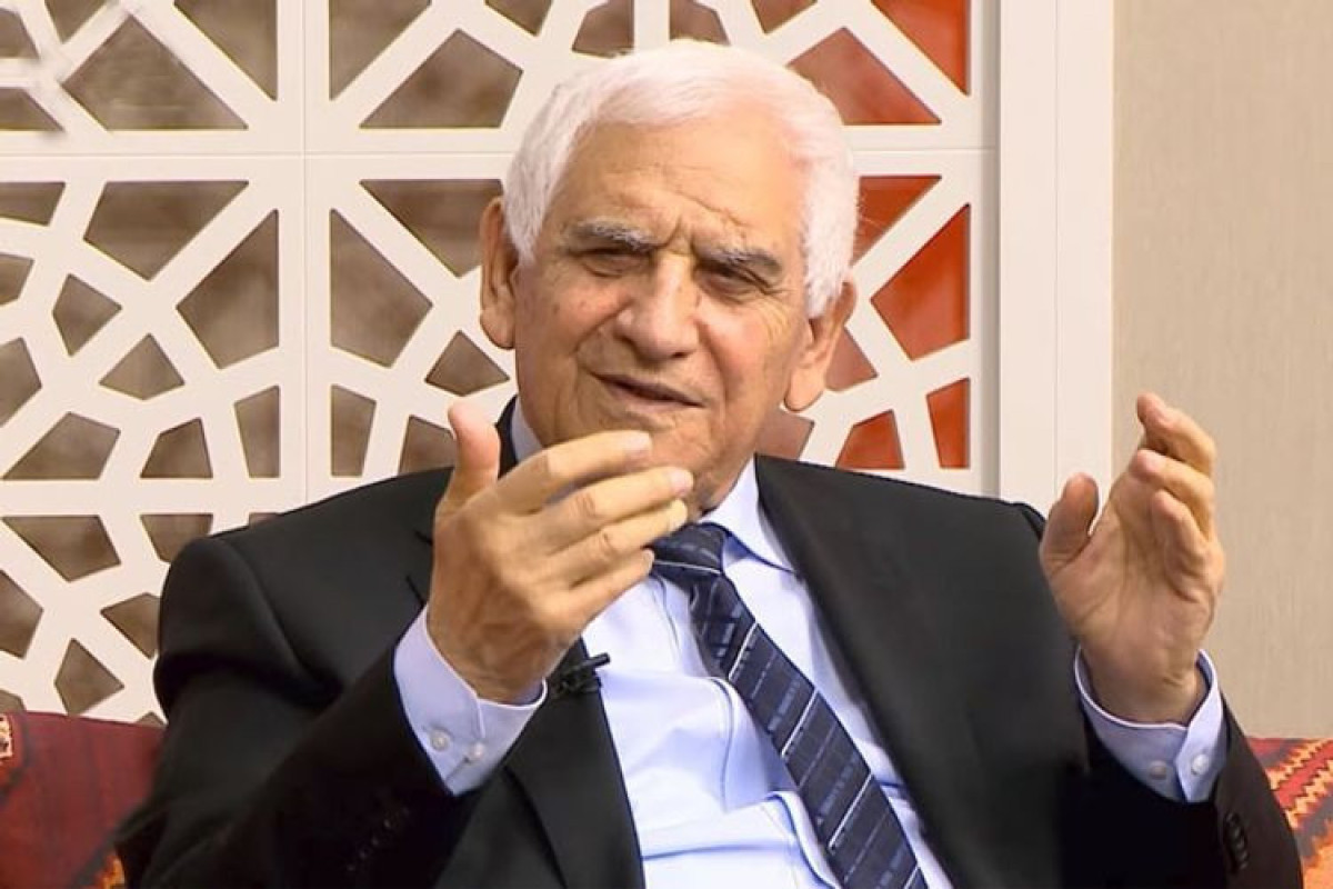 "Bu da bir yuxudur, gəl tanış olaq..." - Günün şeiri  
