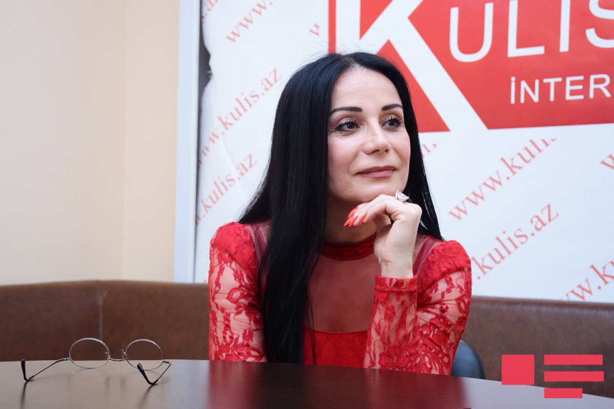 "Allaha əl açırdım dua üçün - növbəydi" - Həyat Şəminin yeni şeirləri  